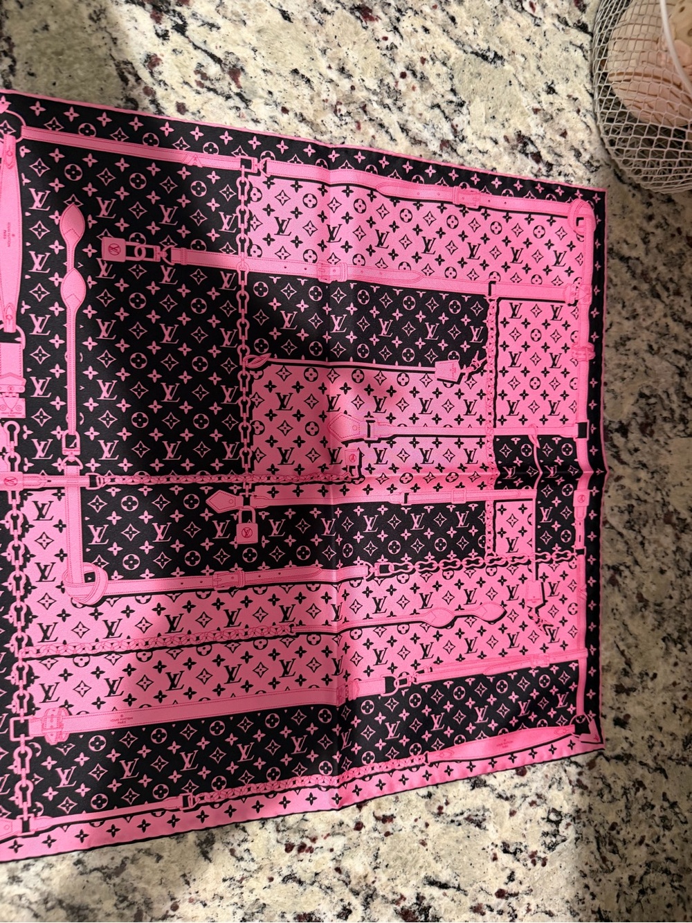New- Louis Vuitton Rose Fluo Carre Monogram Pink Silk Scarf Model Number M77352 - Picture 4 of 6